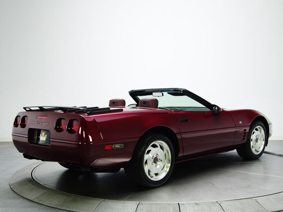  Chevrolet Corvette Convertible 40th Anniversary 1993 года  (фото 11 из 25)